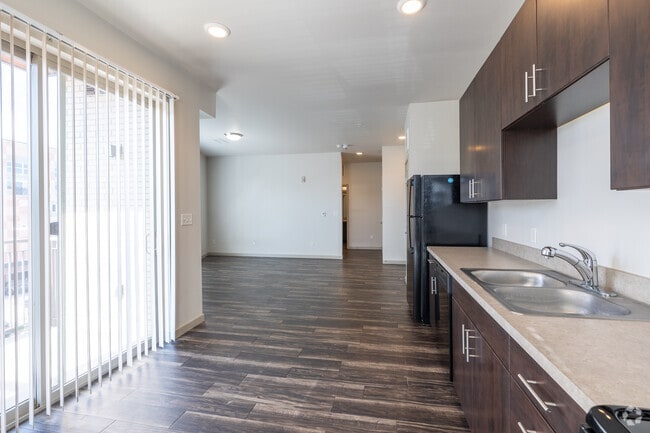Interior Photo - Garden Court at Yale Station Rental
