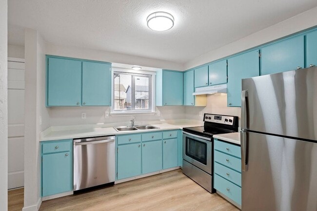 Photo - Fantastic 3-Bedroom, 1.5-Bath Duplex With landscaping Included!