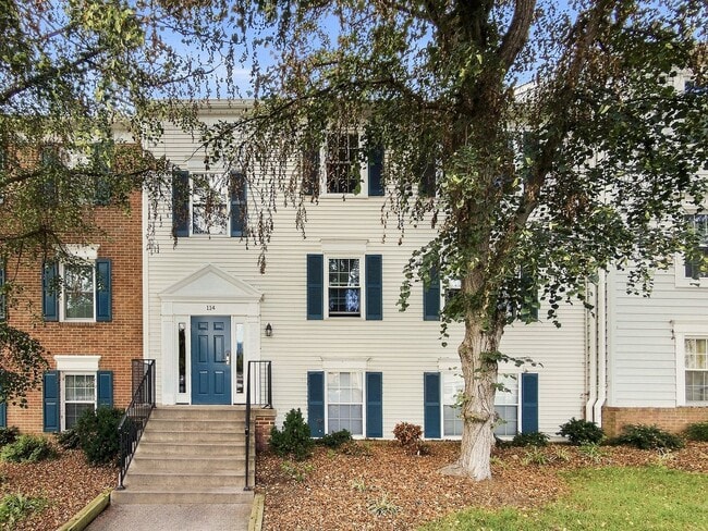 Building Photo - 114 Prosperity Ave SE Unit F