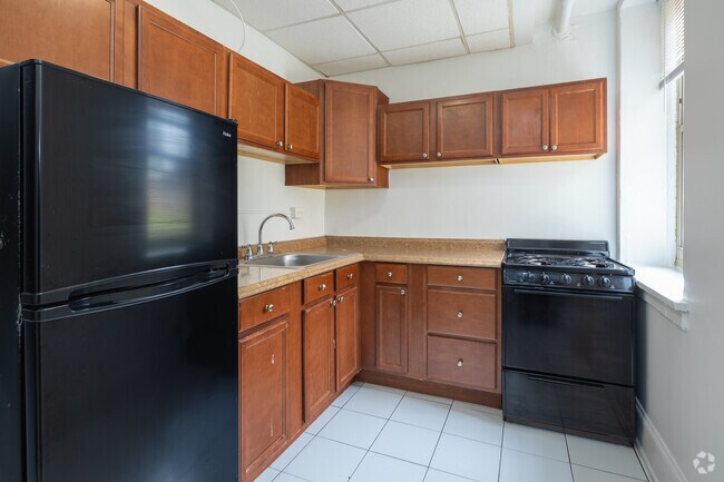1BR, 1BA - 800SF - Kitchen