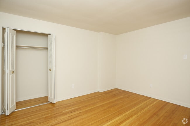 One Bedroom-Bedroom