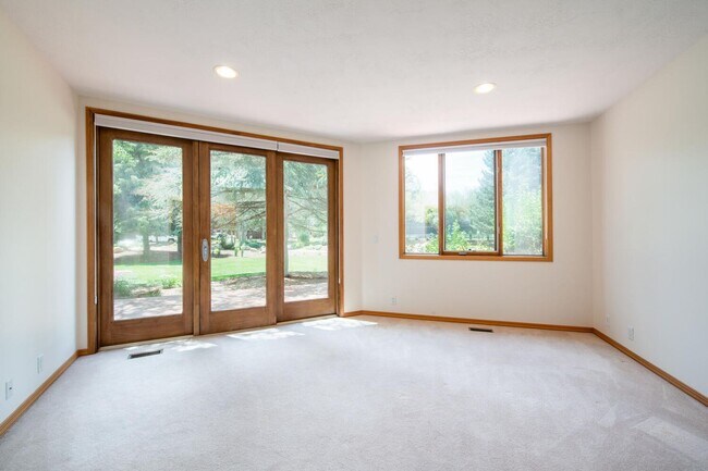 2776 Estates Dr
