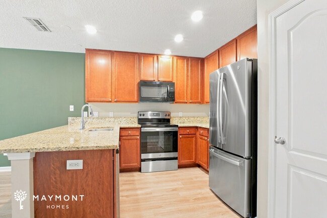 Photo - 438 Walnut Dr