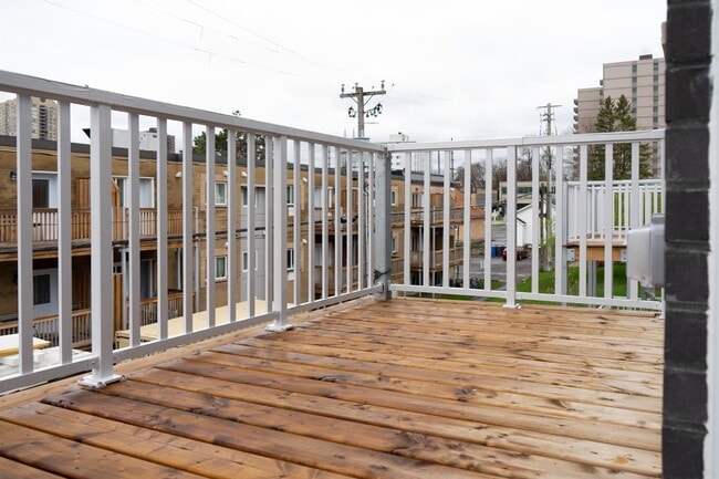 Photo - 630 Cummings Ave Unit 305