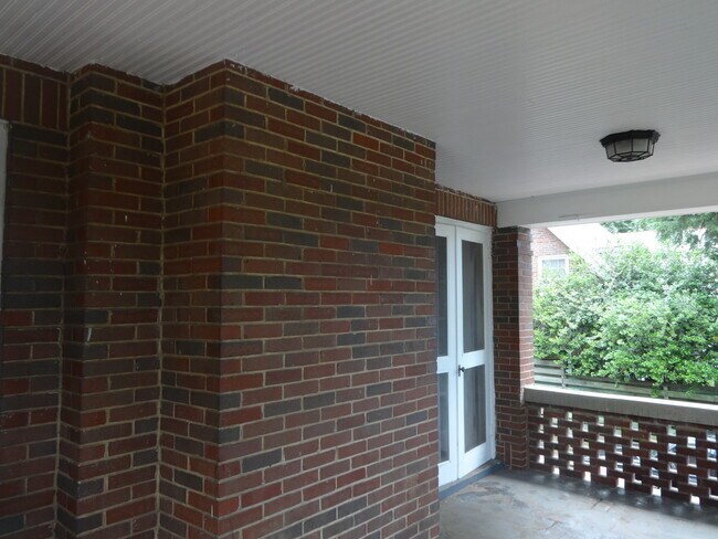 Photo - 1535 Gordon Ave Unidad Apt #A/B