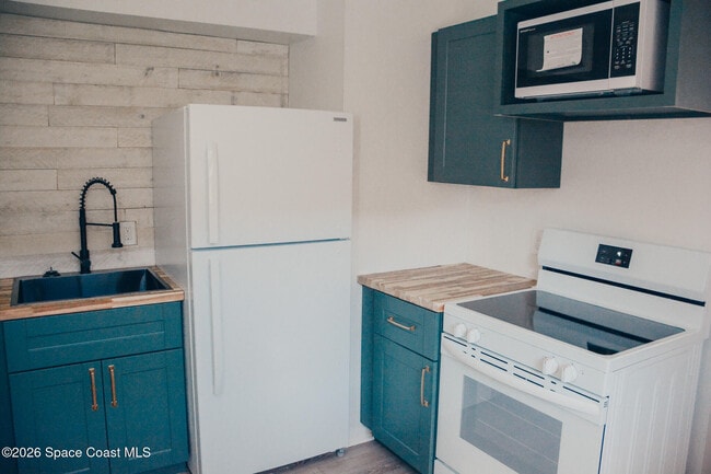 Photo - 211 Circle Dr Unit 27c