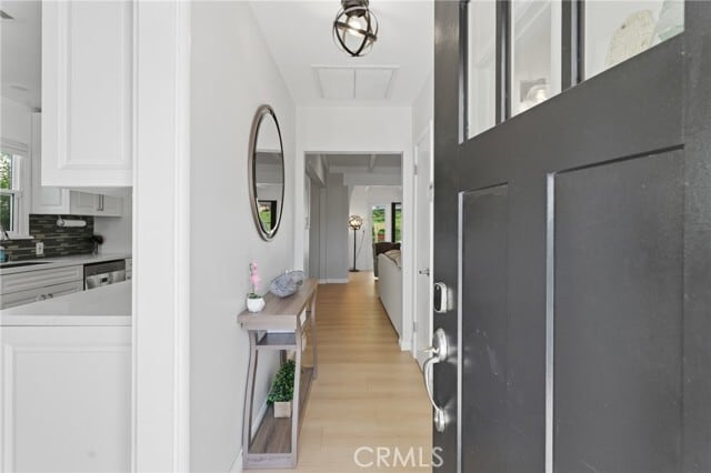 Photo - 5244 Vanalden Ave