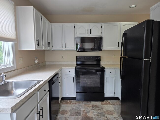 Photo - 19 Wadhams Ave