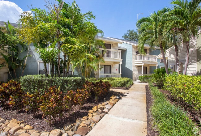 Photo - Bay Oaks