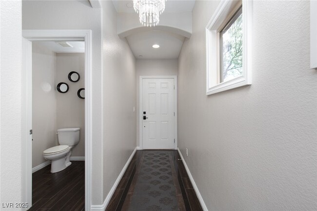 Photo - 61 Jasmine Point St