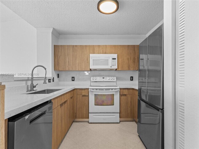 Photo - 4460 NW 107th Ave Unit 304-8