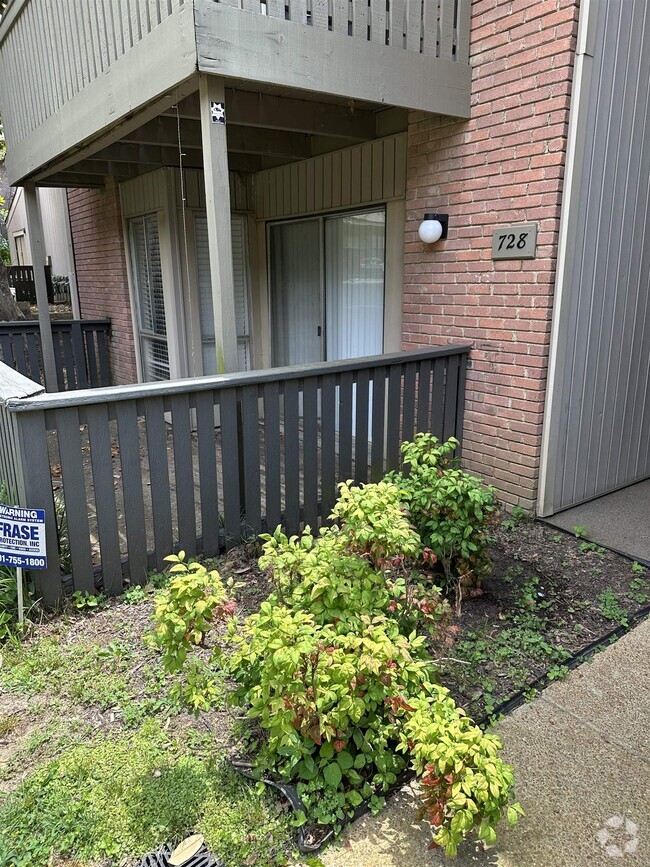Building Photo - 728 Hedgegrove Dr Unit 4401 Rental