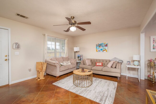 Photo - 125 Darby Way