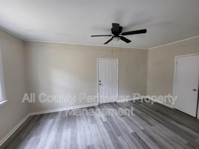 Photo - 4226 Robinson Cir