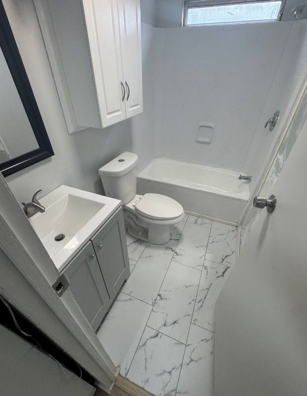 Photo - 306 Rockhouse Rd E