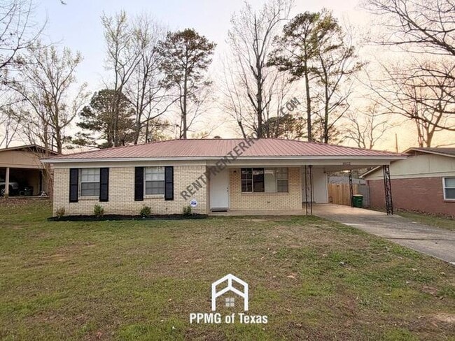 Building Photo - 10112 Palo Alto Dr