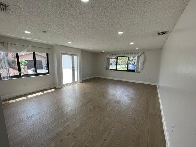 Photo - 1727 SW 136th Pl