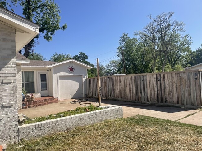 Photo - 4739 Augusta Ln