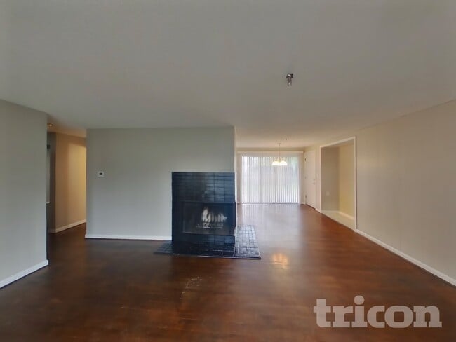 Photo - 6028 S 118th Pl