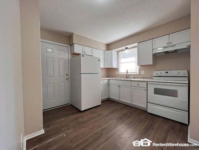 Photo - 3012 Raccoon St