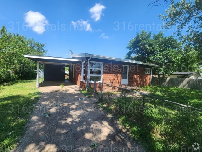 Building Photo - $1045 - 3 bedroom / 1 bathroom - Single Fa... Rental