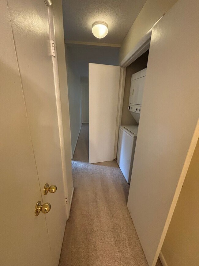 Photo - 2 Bedroom Condo in a central location!