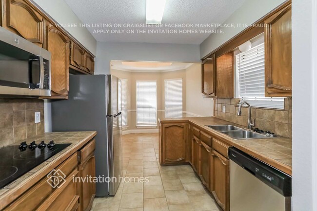 Photo - 203 Bowie St