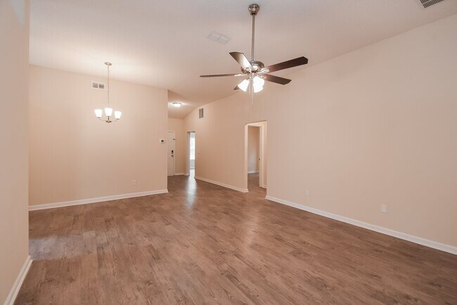 Photo - 1996 McGirts Point Blvd