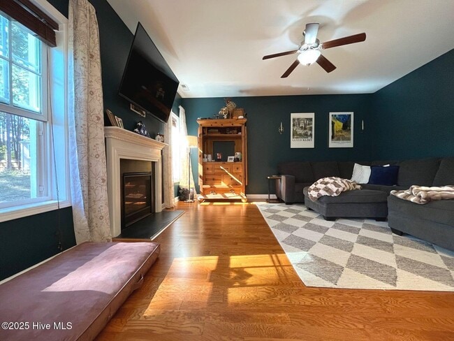 Photo - 1105 Whitney Dr