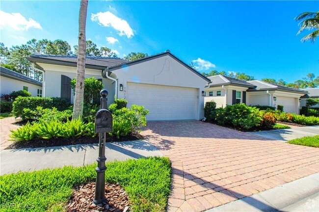 Building Photo - 1912 Tarpon Bay Dr N Rental