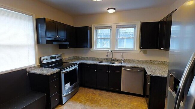 Building Photo - 1501 S State St Unit 1501ST