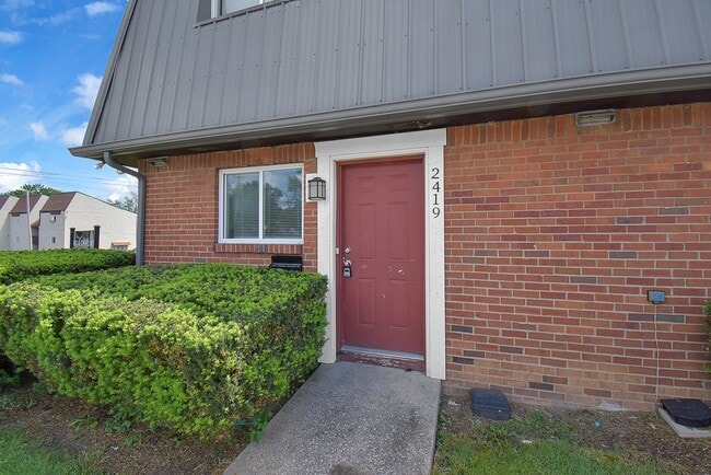 Photo - 2407 Belcher Dr