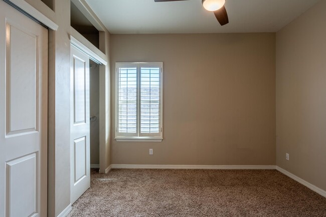 Photo - 5804 Aberdeen Ct