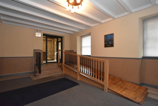 Photo - 3836 N Fremont St Unidad 211