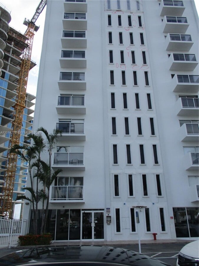 Photo - 5313 Collins Ave Unit 1111