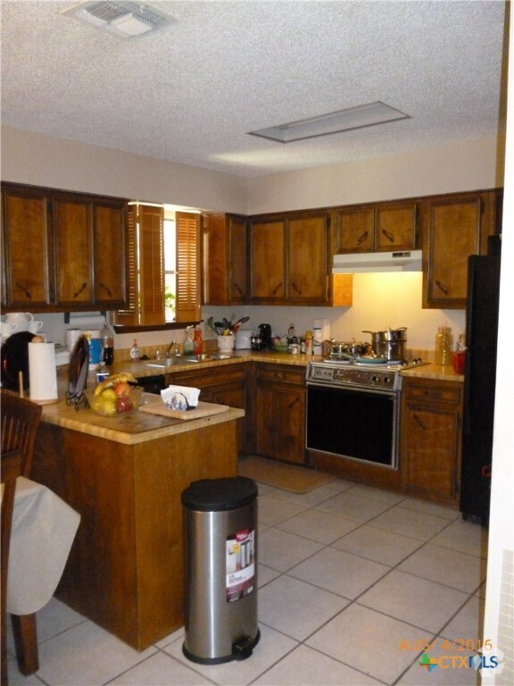 Building Photo - 1640 Old Marion Rd Rental