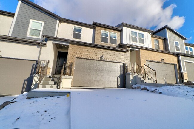 Photo - Pet Friendly Brand new Construction