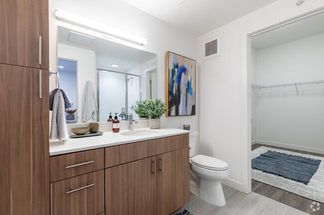 1BR, 1BA - 701SF - Bathroom