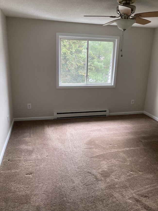 Fotografía del edificio - 1560 Douglas Ave Unidad A13