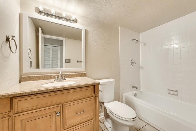 Main Bath - 5556 Ragan Dr