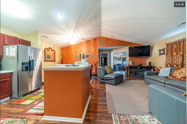 Photo - 6733 Dorothy's Crossing