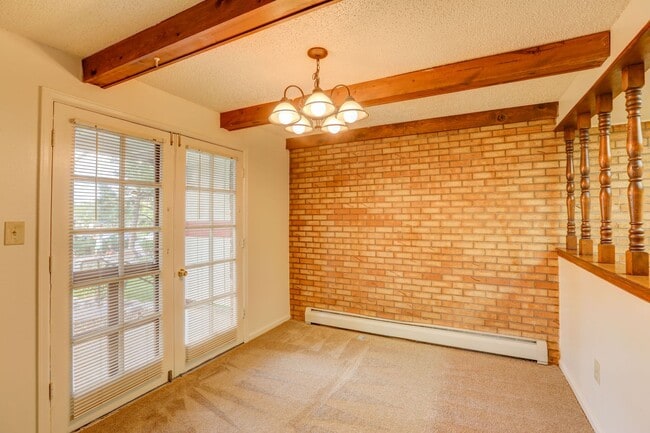 Photo - Applewood Crest Townhomes & Apartments