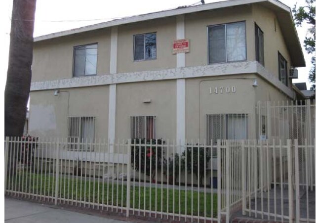 Photo - 14700 Blythe St Apartments