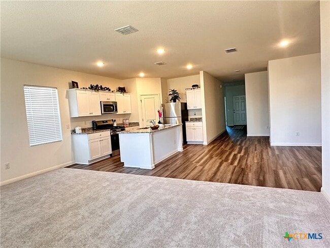 Photo - 124 Parrigin Cv