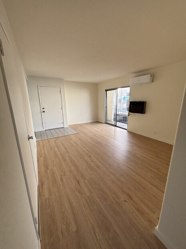 Photo - 1825 Harrison St Unidad Apt. 1