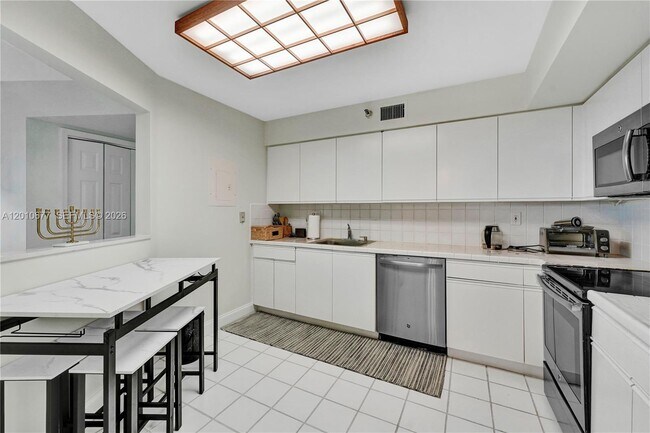 Photo - 3500 Mystic Pointe Dr Unit 3302