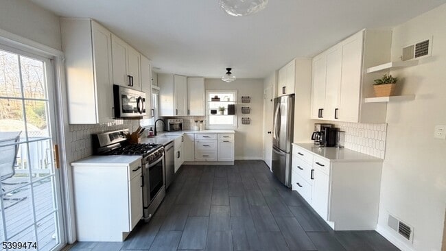 Photo - 19 Hazlett St