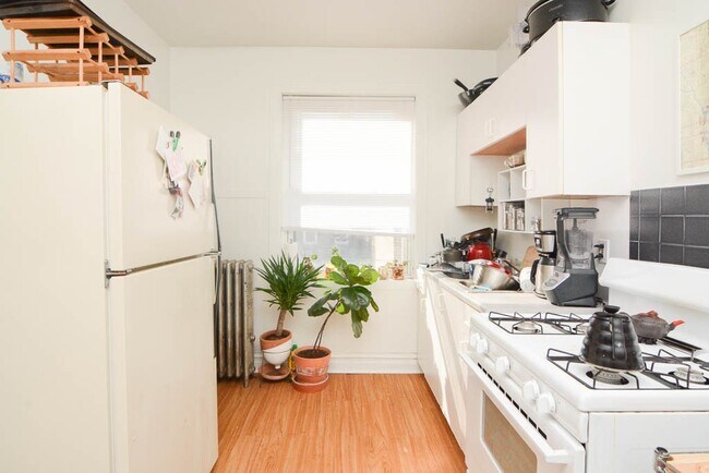 Photo - 1933 W Crystal St Unit A3