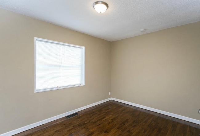 Photo - 3290 Pike Ave