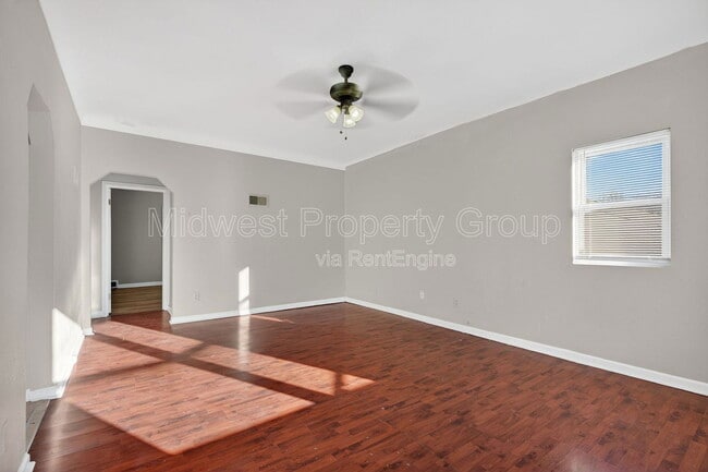 Photo - 5978 Laurette Ave